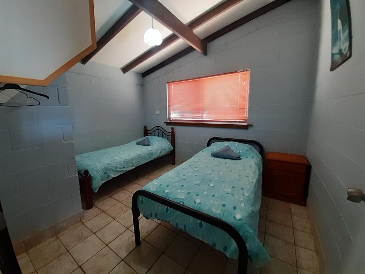 Pelican Point Waterfront Resort Formerly Carnarvon Beach Retreat Extérieur photo
