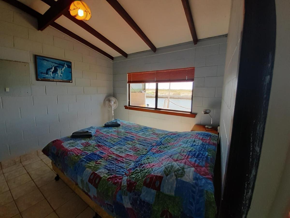Pelican Point Waterfront Resort Formerly Carnarvon Beach Retreat Extérieur photo