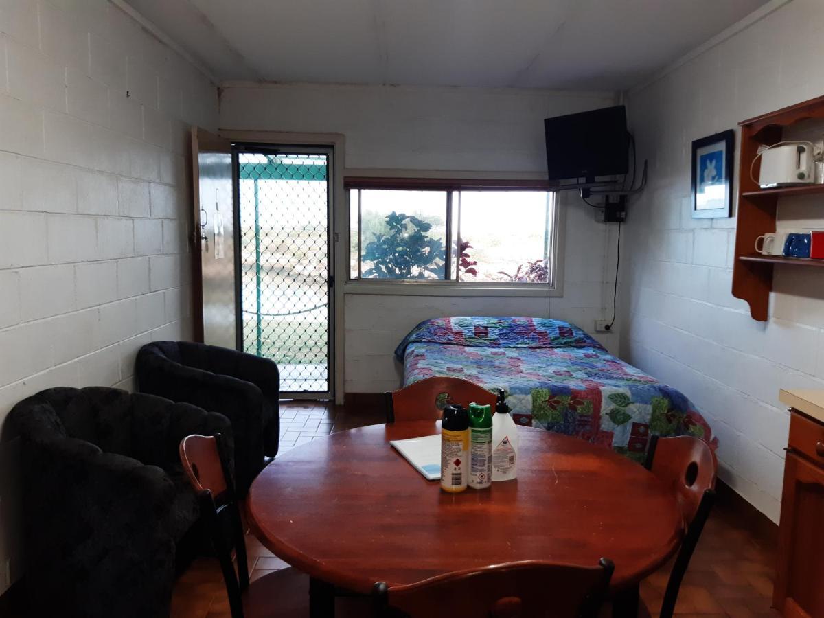 Pelican Point Waterfront Resort Formerly Carnarvon Beach Retreat Extérieur photo