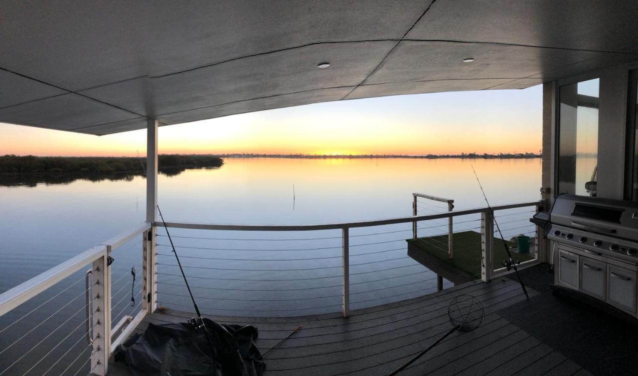 Pelican Point Waterfront Resort Formerly Carnarvon Beach Retreat Extérieur photo