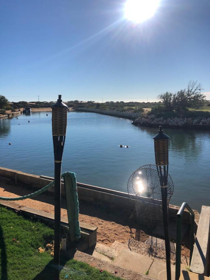 Pelican Point Waterfront Resort Formerly Carnarvon Beach Retreat Extérieur photo