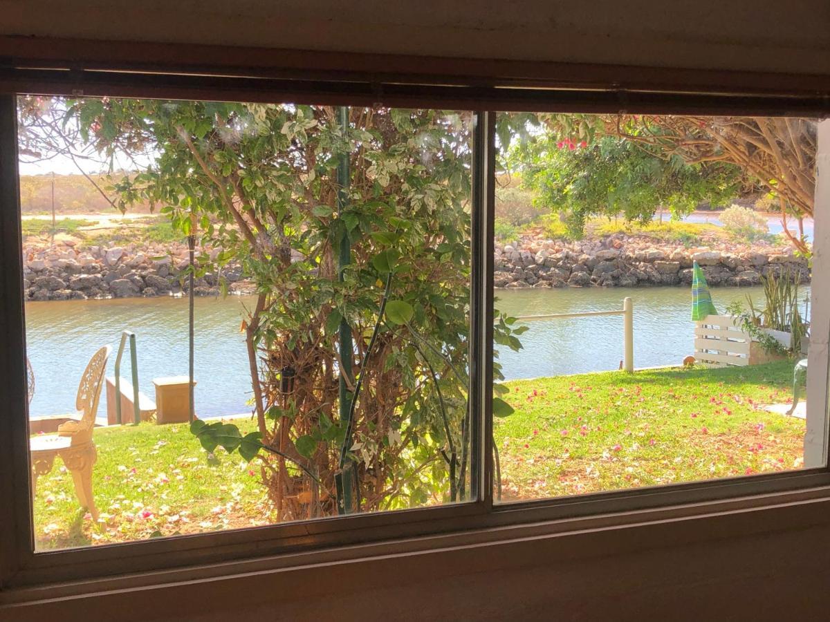 Pelican Point Waterfront Resort Formerly Carnarvon Beach Retreat Extérieur photo